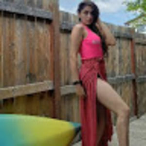 Meet your Posher, Albina